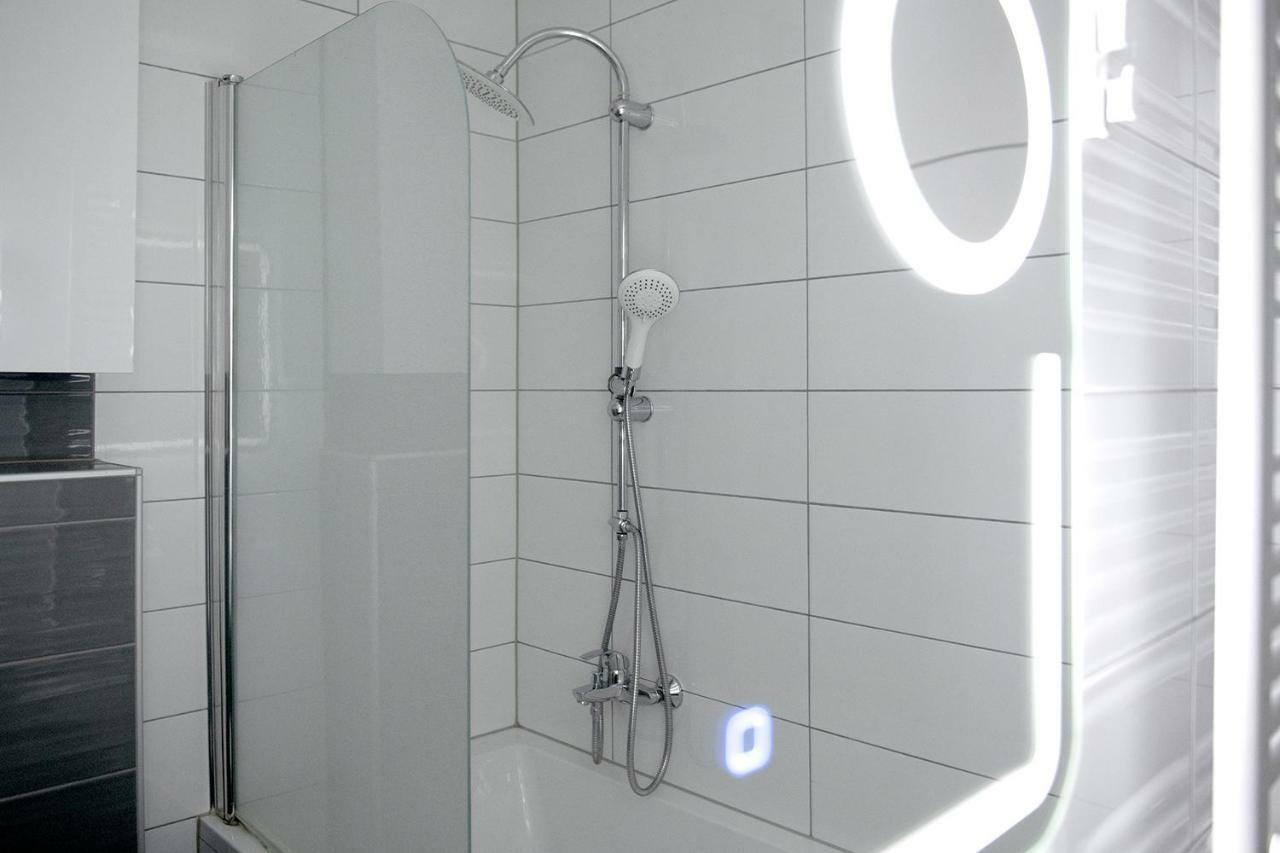 Flexible Selfcheckins 7 - Zagreb - Garage - Electric Vehicle Ccharger - Loggia - New - Luxury - Apartments Repinc 7 Exteriér fotografie