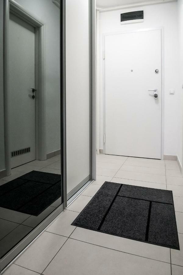 Flexible Selfcheckins 7 - Zagreb - Garage - Electric Vehicle Ccharger - Loggia - New - Luxury - Apartments Repinc 7 Exteriér fotografie